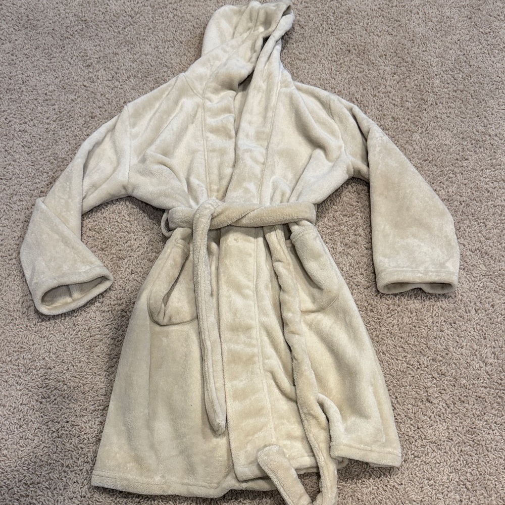 Cozy Cream Hooded Robe